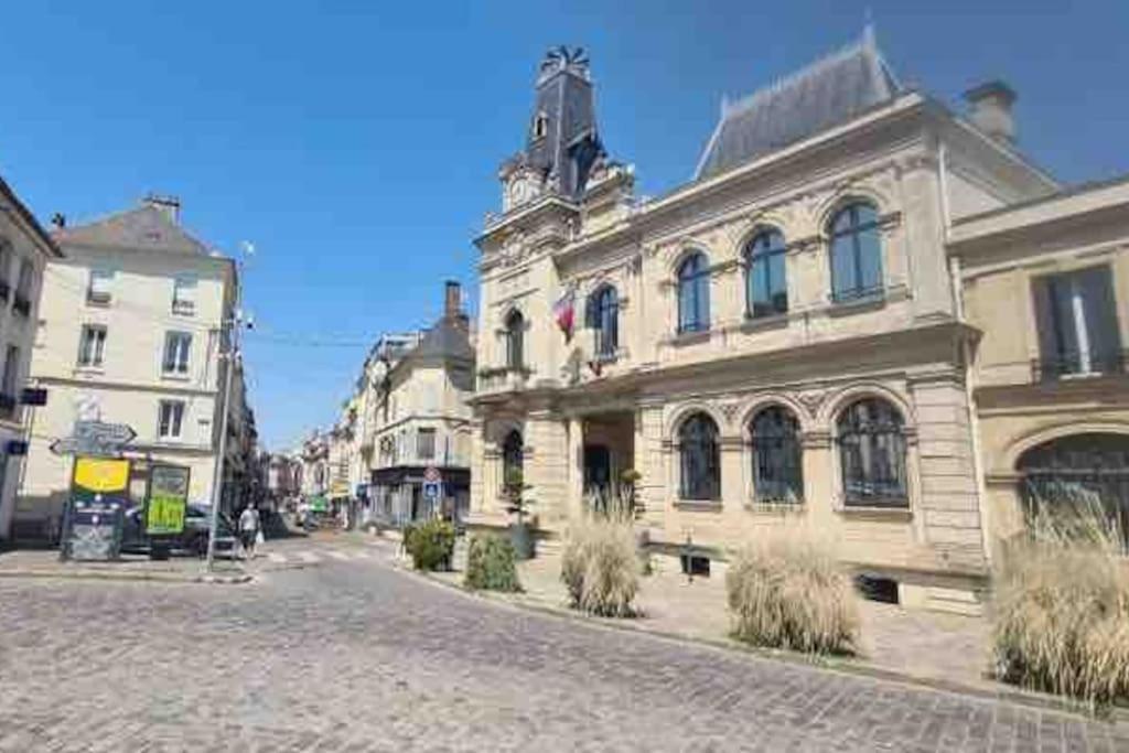 Le Petit Nid A 2 Min Gare / Centre Meulan Apartment Bagian luar foto